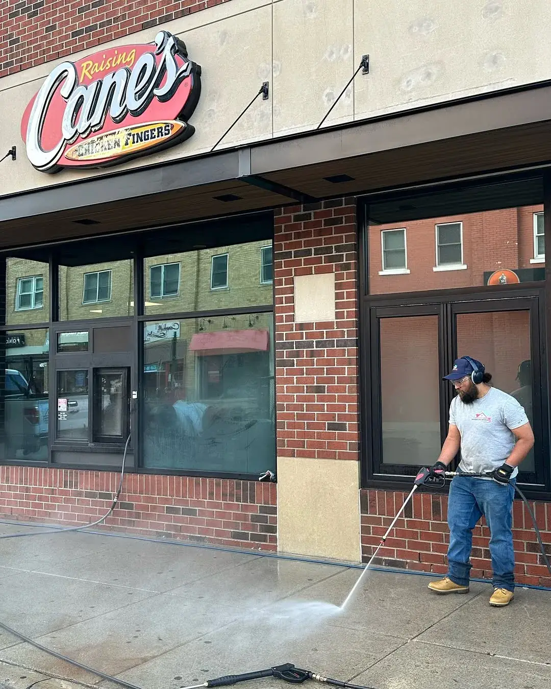 Commercial storefront cleaning